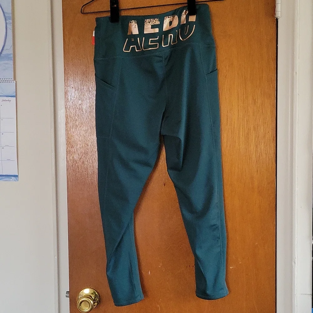 Aeropostale Sport High-rise Capri Leggings- size large Style# WV1818-300-AAA - Picture 2 of 5